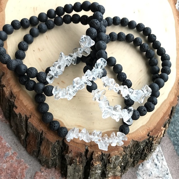 π΄crystal bead bracelet (1) Genuine crystal quartz gemstone chips black lava - Picture 3 of 8